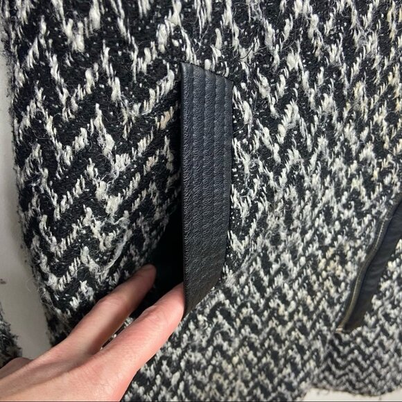 Marc New York Andrew Marc Tweed‎ Jacket Black Faux Leather Coat Size 2 Chevron - Picture 8 of 15